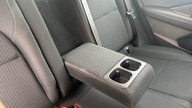 Nissan Qashqai 1.3 DiG-T MH Acenta Premium 5dr Petrol Hatchback